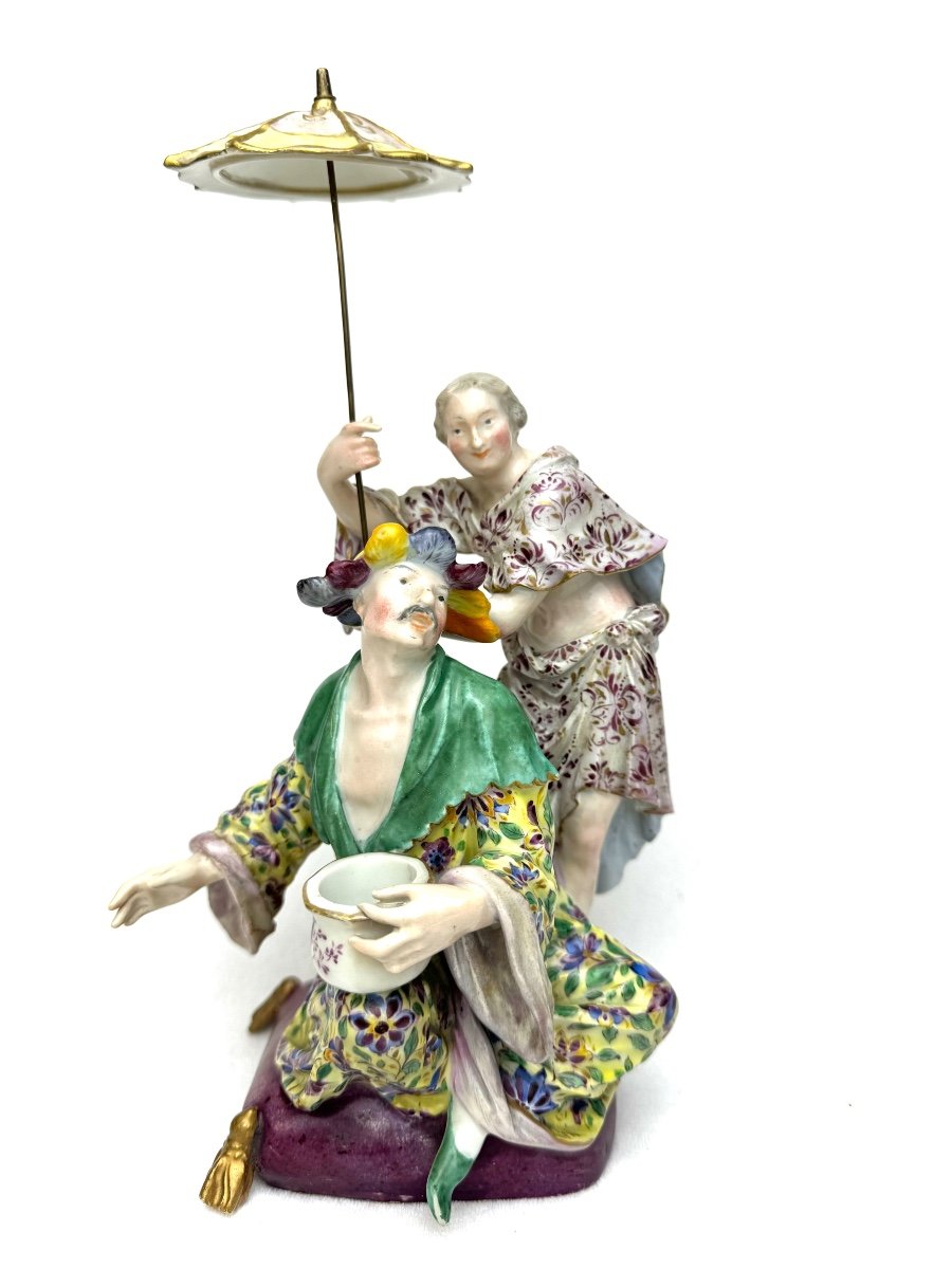 Meissen - Chinese Group With Umbrella 