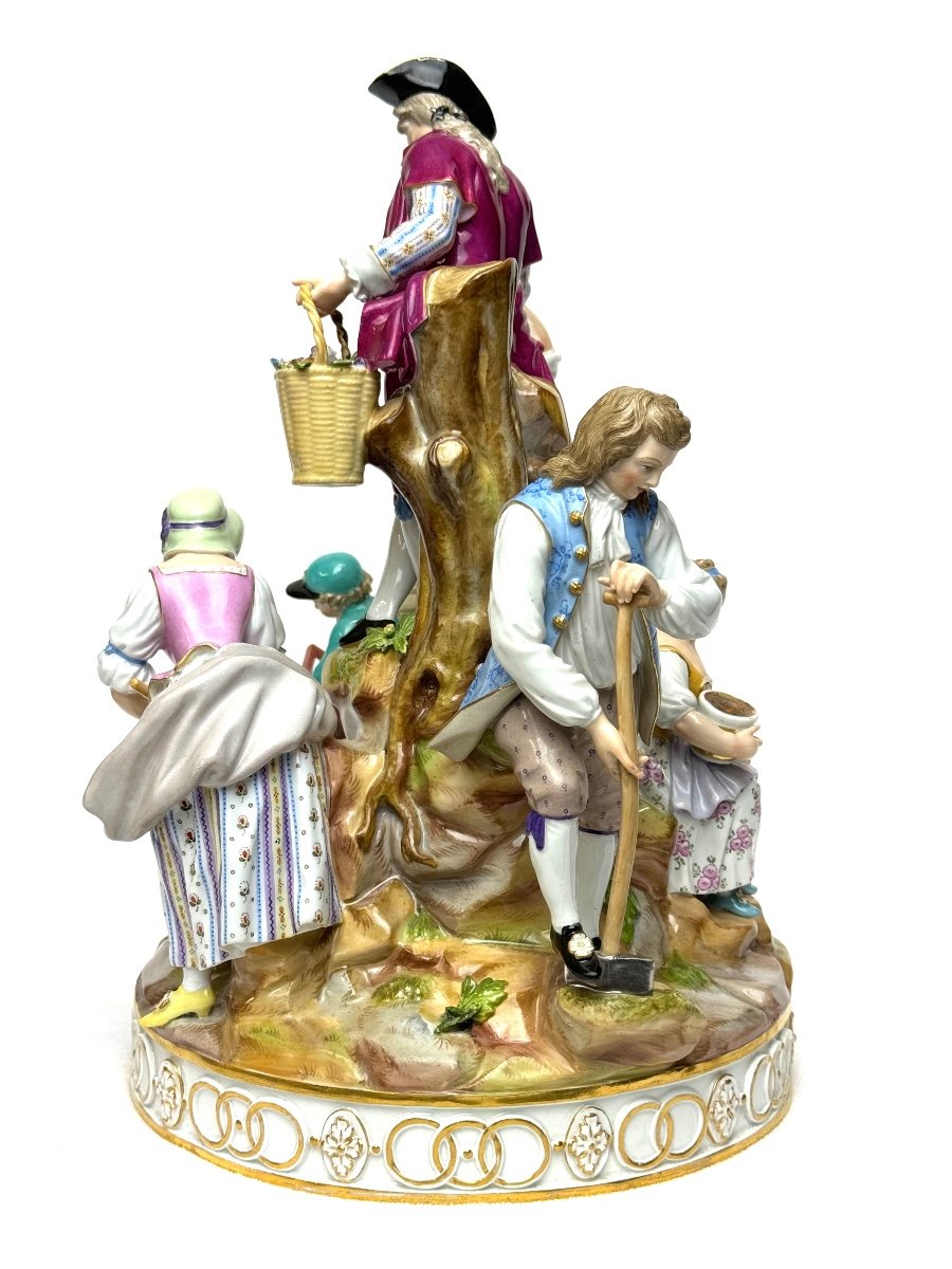 Meissen - Large Group Of Gardeners -photo-3