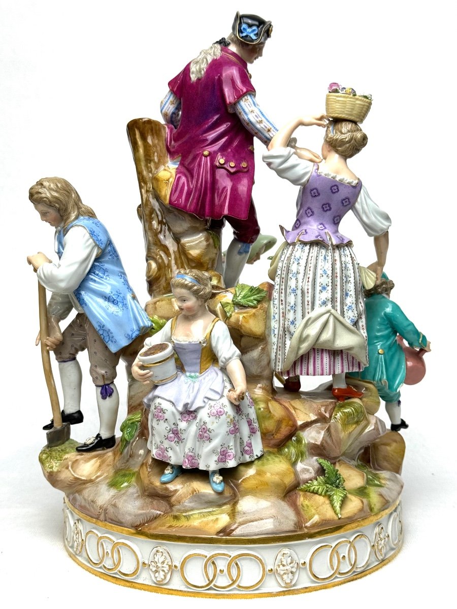 Meissen - Large Group Of Gardeners -photo-4