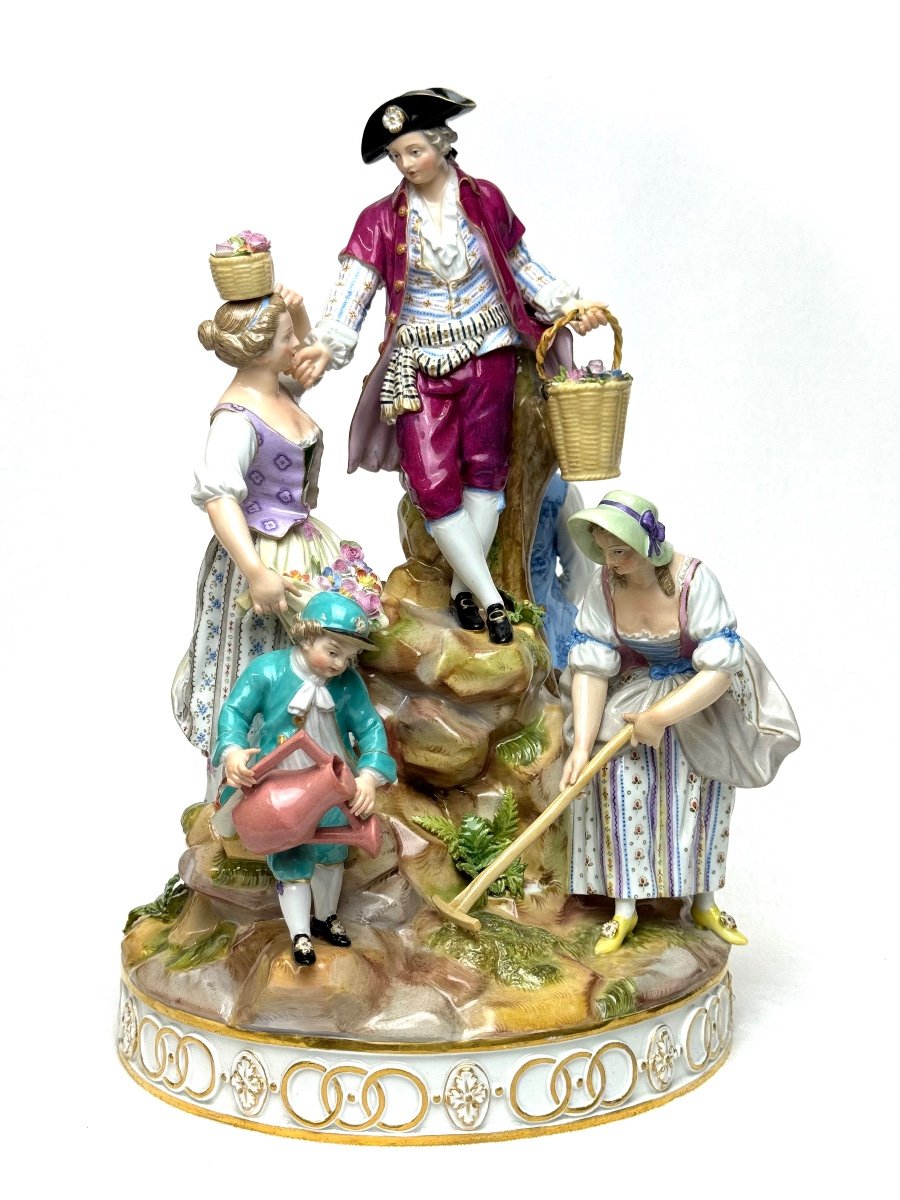 Meissen - Large Group Of Gardeners 