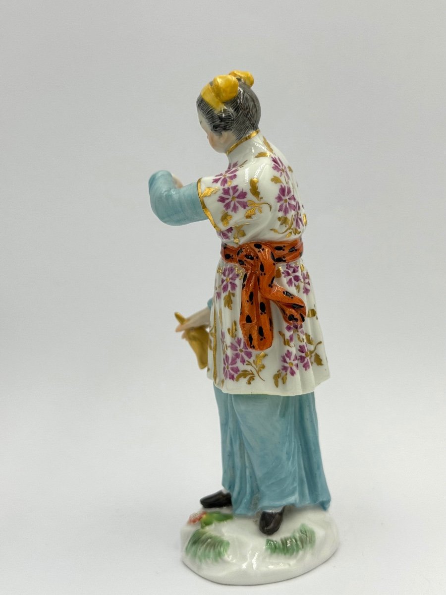 Meissen - Japanese Woman With A Bell-photo-2