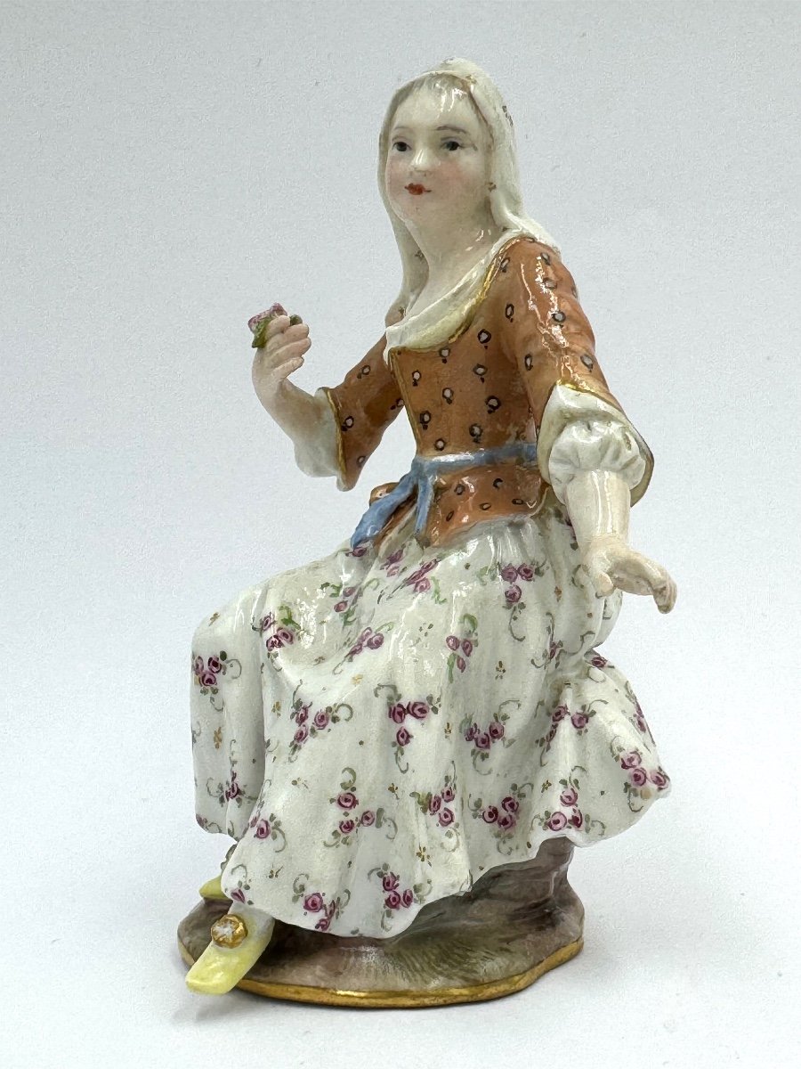 Meissen - Girl With A Rose 