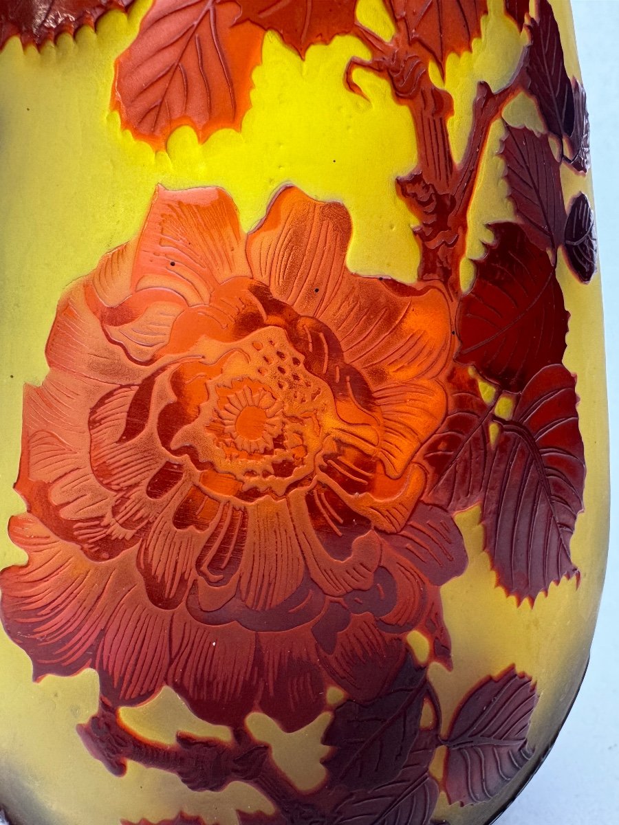 Gallé - Vase With Rose Decor -photo-2