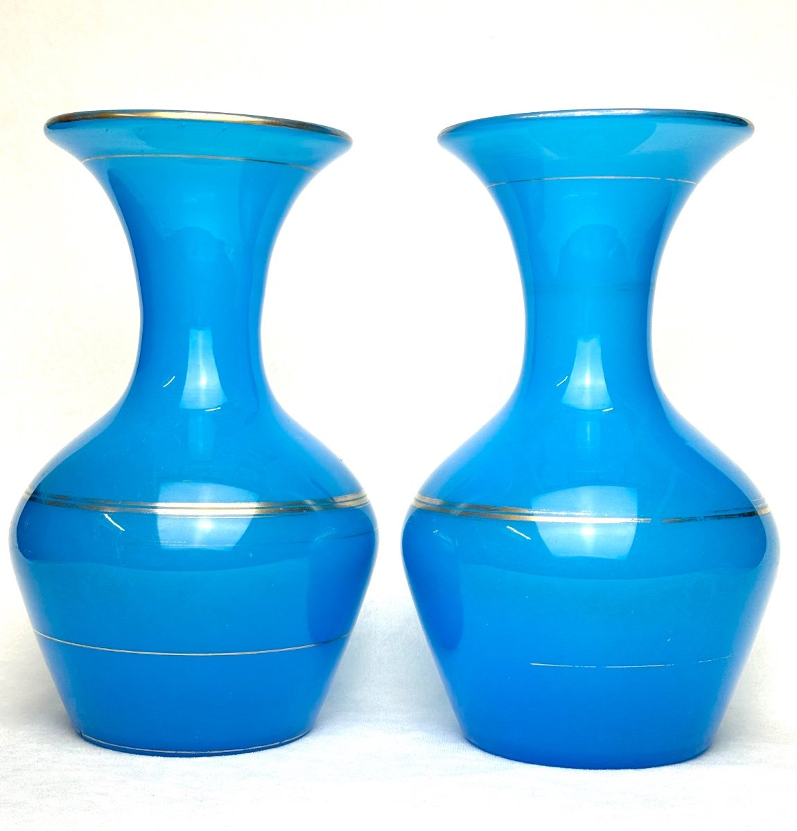 Baccarat - Pair De Vases En Opaline Bleue