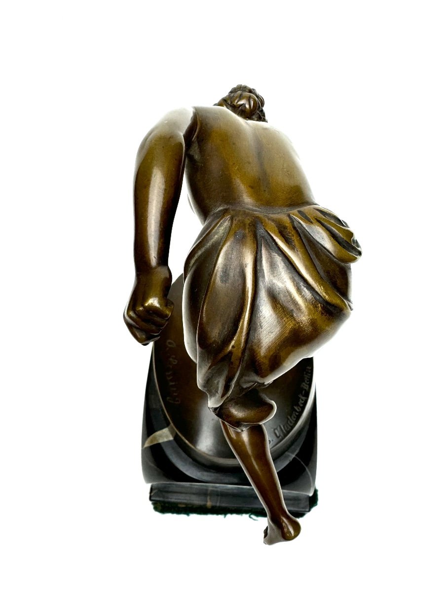 Otto Lessing - Bronze Figure Atalanta And The Golden Apple-photo-1