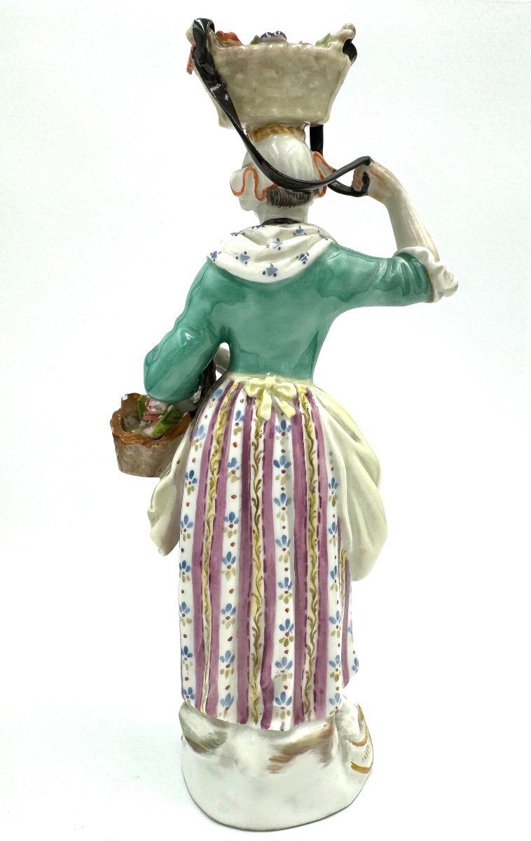 Meissen - The Cries Of Paris, Merchant With Baskets-photo-3