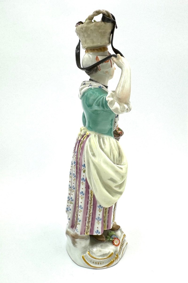 Meissen - The Cries Of Paris, Merchant With Baskets-photo-4