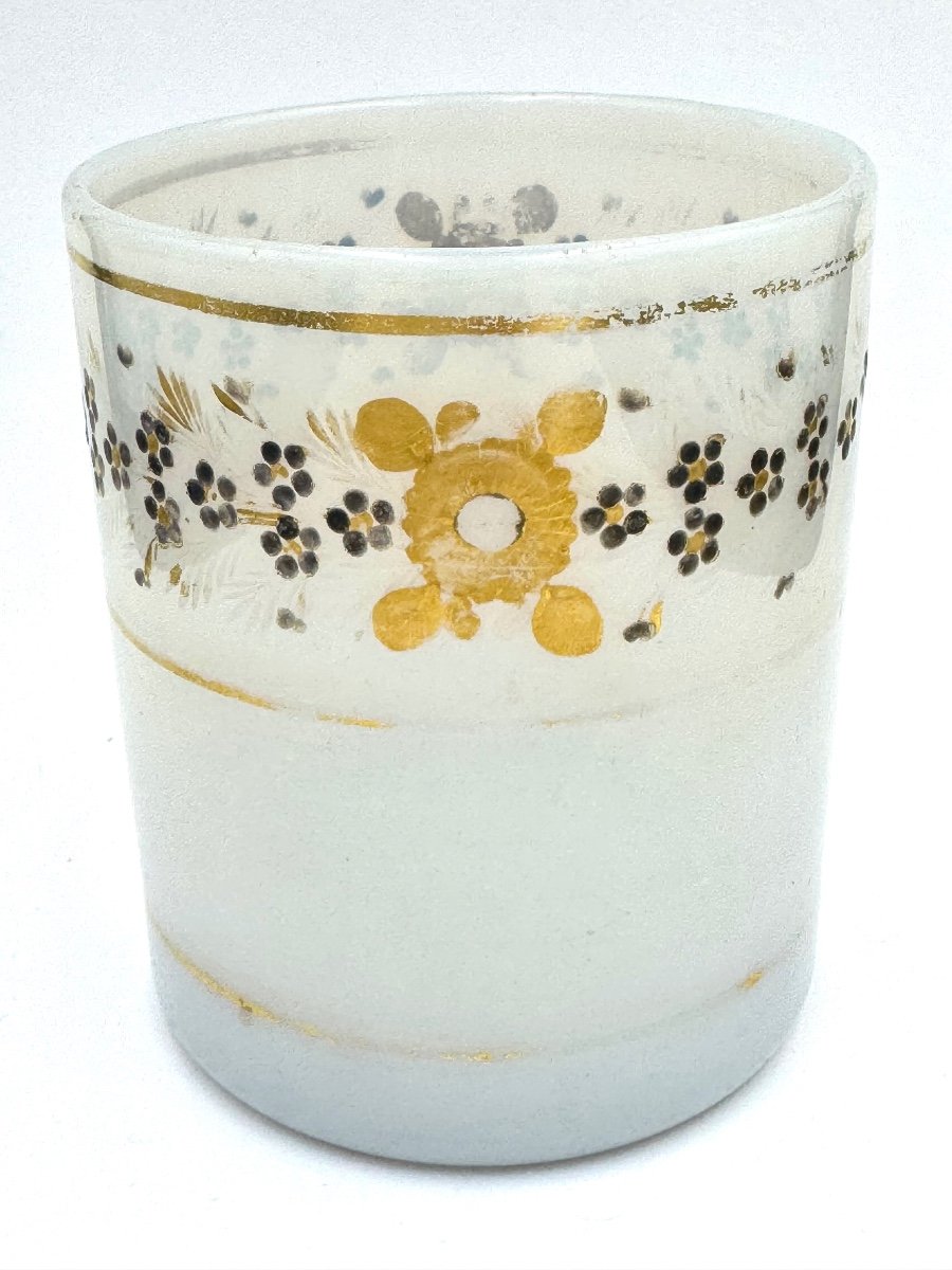 Jean-baptiste Desvignes, Opaline Goblet Decorated With A Flower Crown