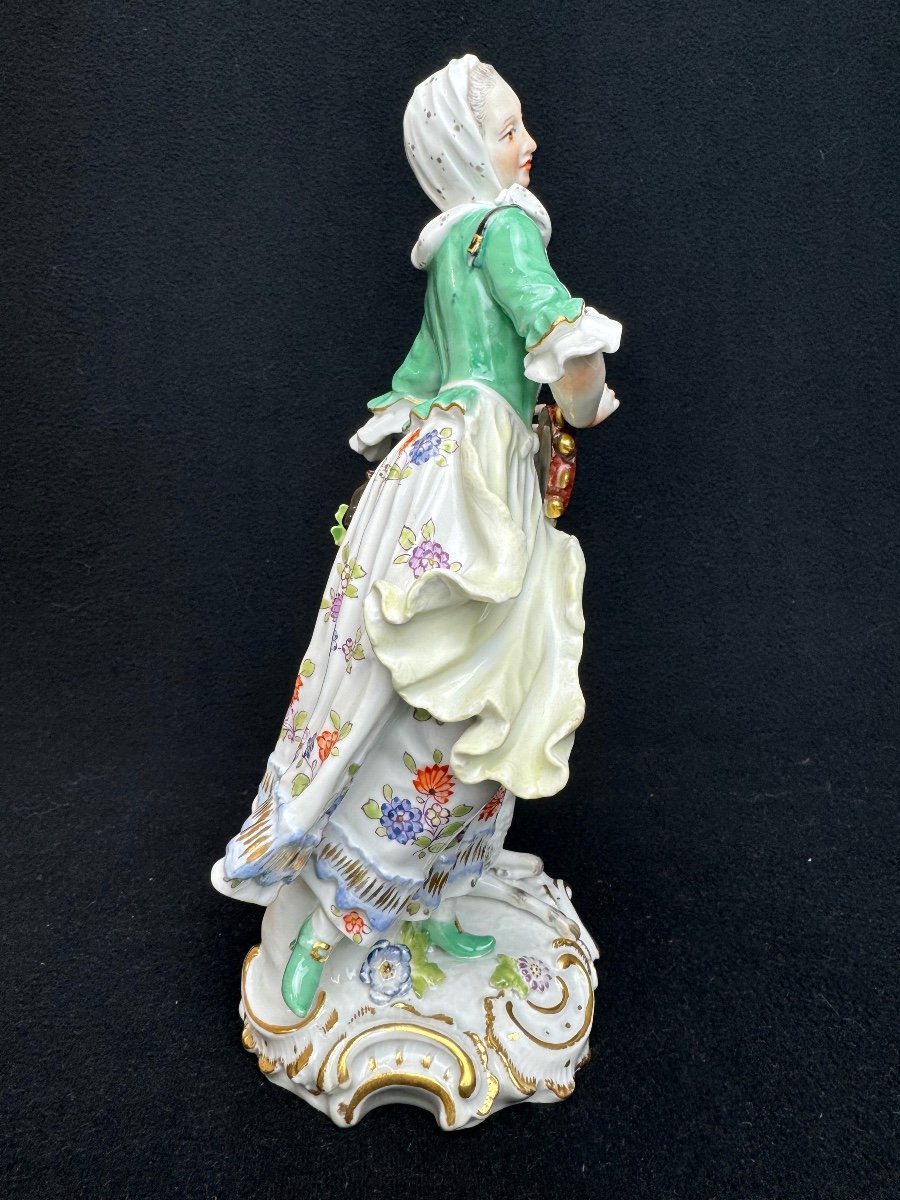 Meissen, Porcelain Figure Shepherdess With Tambourine-photo-3