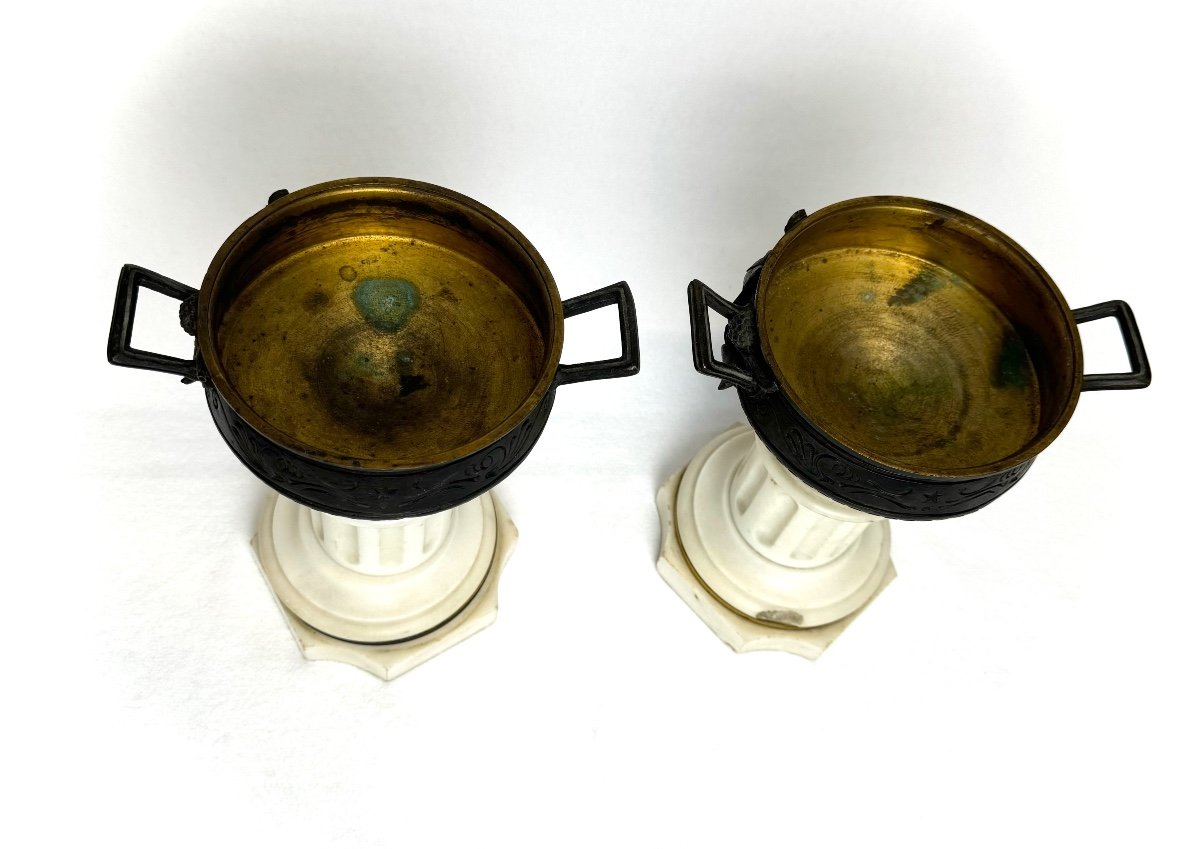 Pair Of Bronze Casseroles With Blackberry Decor -photo-3