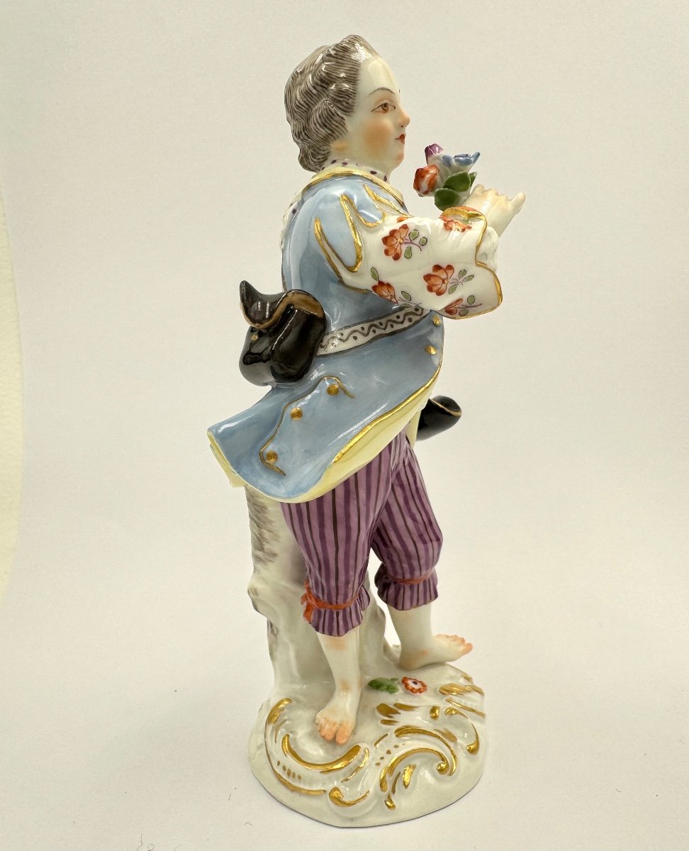 Meissen Figurine En Porcelaine - Enfant Jardinier Avec Un Chapeau à La Main-photo-1