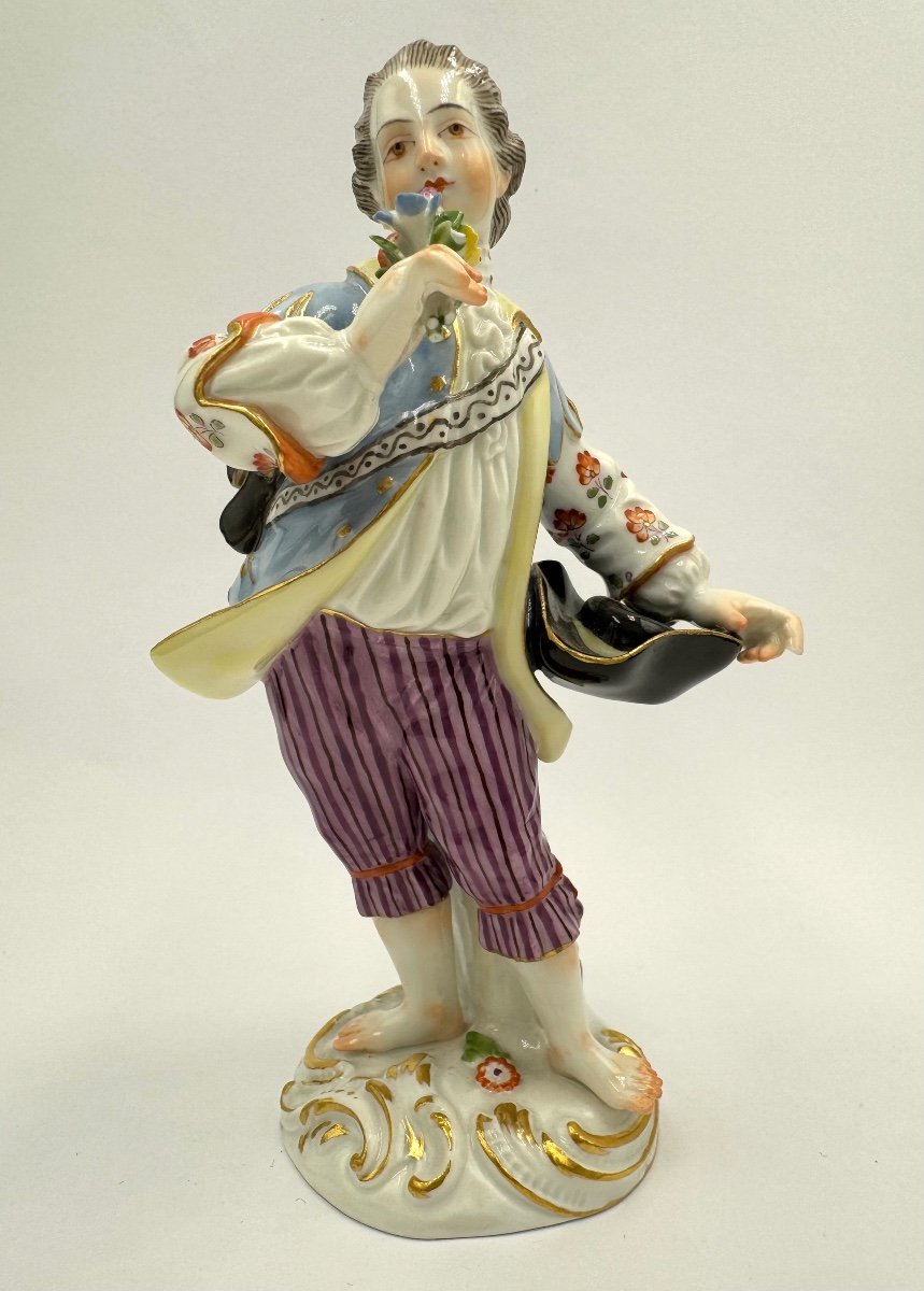 Meissen Figurine En Porcelaine - Enfant Jardinier Avec Un Chapeau à La Main