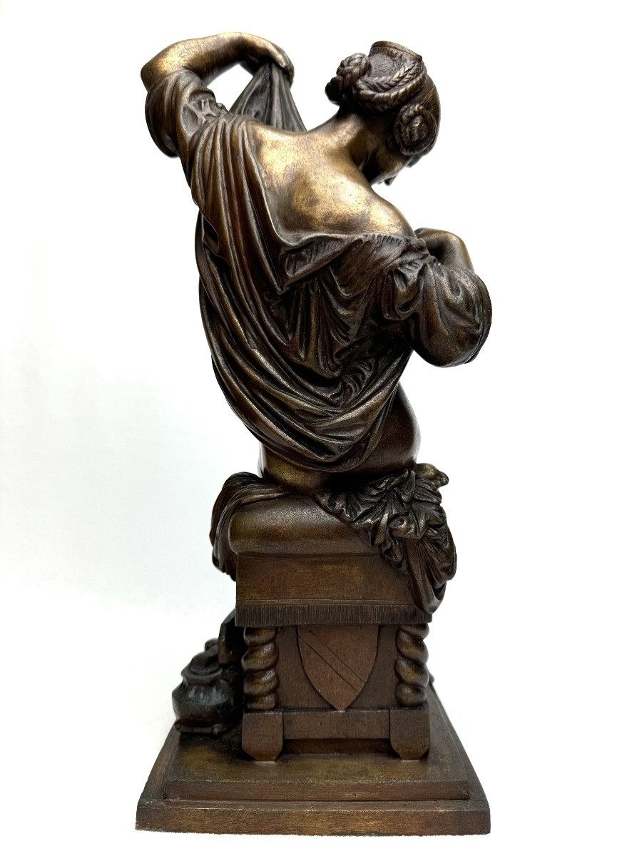 Bronze Sculpture Of A Seated Woman Undressing-photo-4