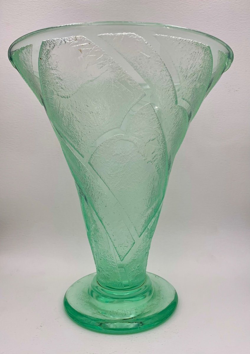 Daum Nancy - Art Deco Geometric Decor Vase-photo-3