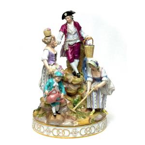 Meissen - Large Group Of Gardeners 