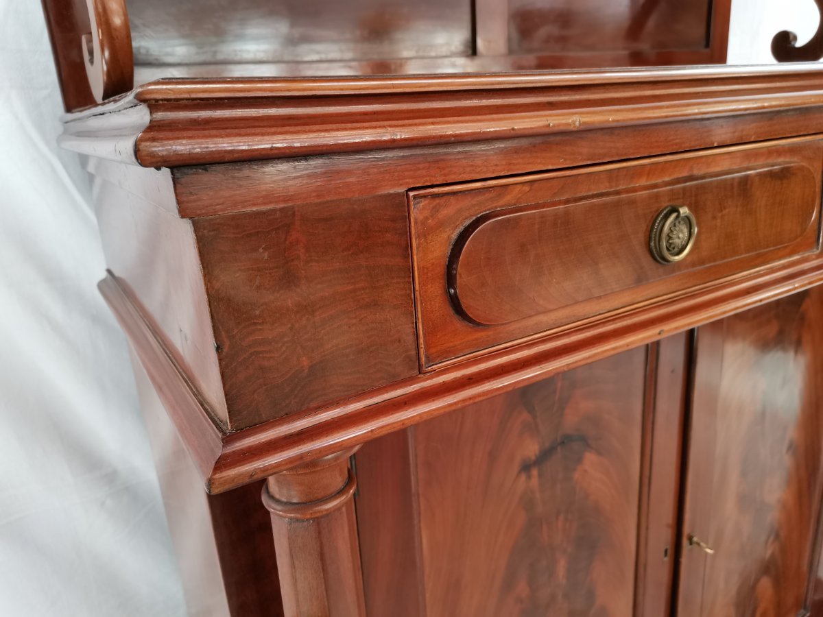 Small Mahogany Dresser Buffet-photo-3