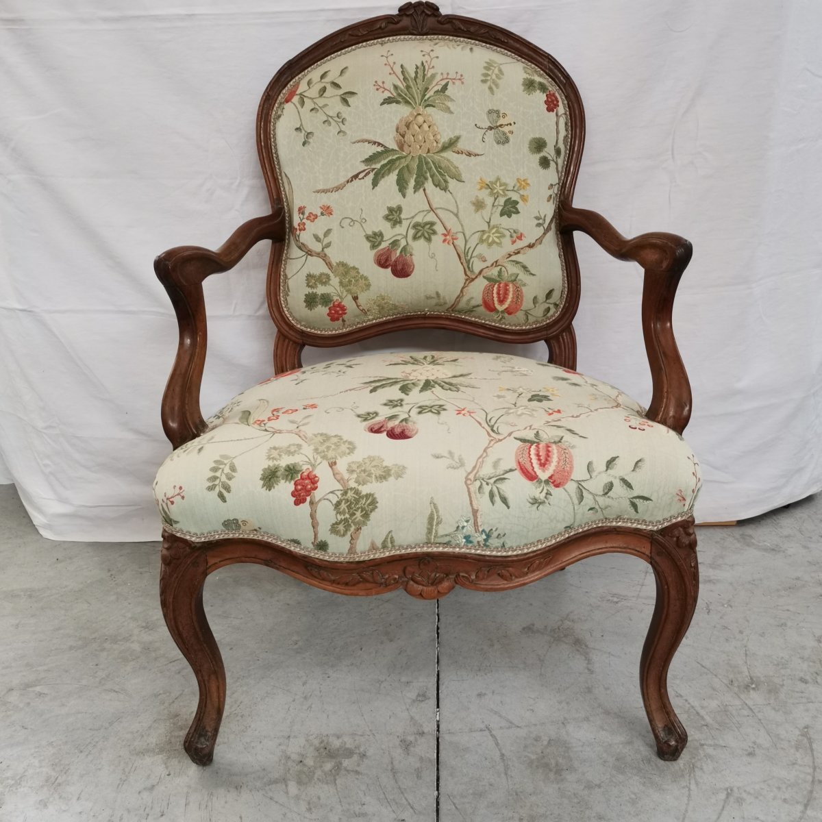 Pair Of Louis XV Armchairs Reupholstered To The Queen-photo-7