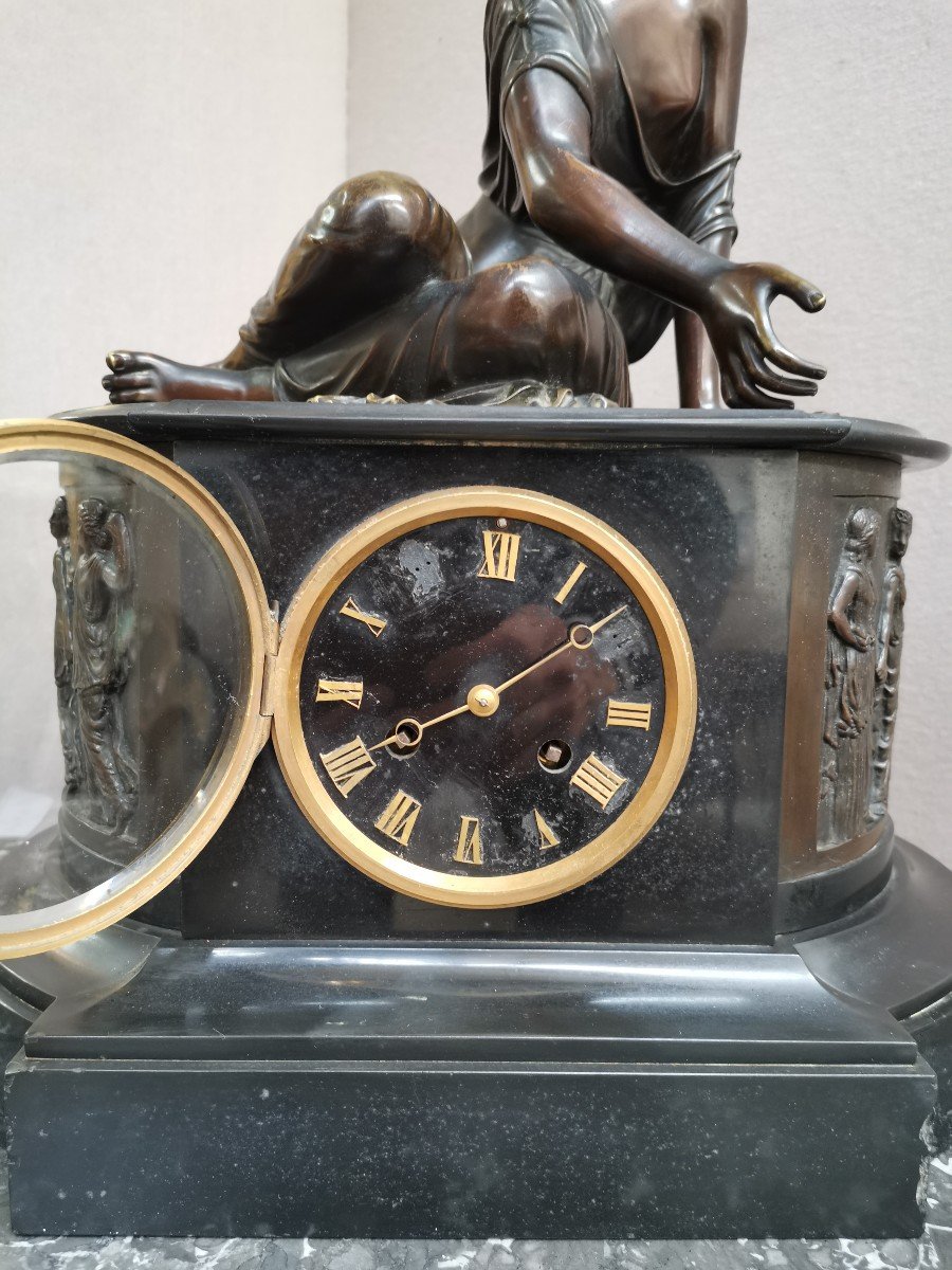 Pendule Napoléon III. Bronze " La Femme Aux Osselets" -photo-4