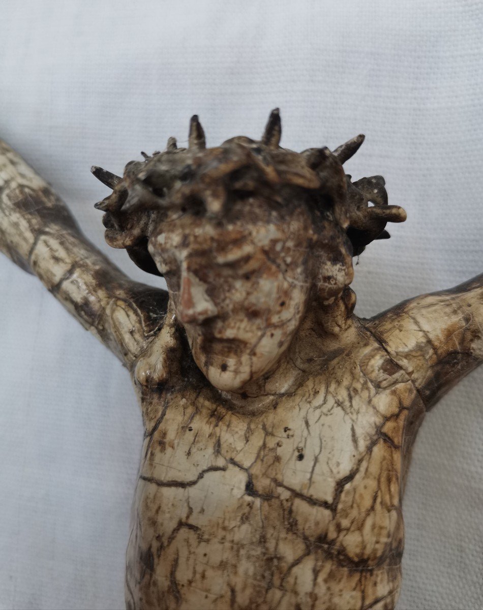 18th Century Carved Wooden Crucifix-photo-2