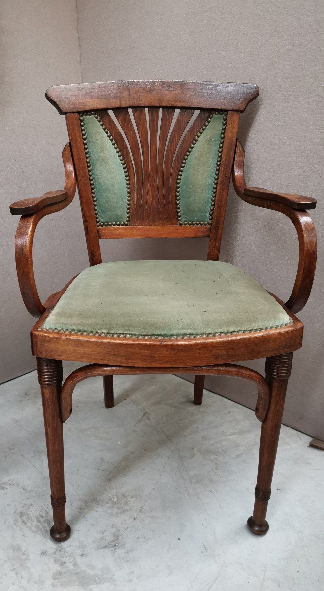 Fauteuil De Bureau Ou De Table. Art Nouveau. Bois Courbé 