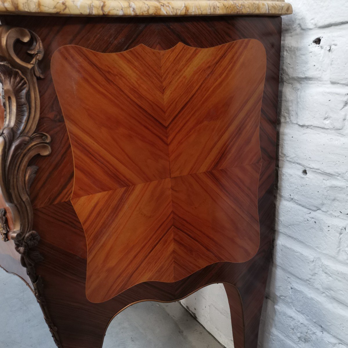 Louis XV Marquetry Chest Of Drawers 20th Century-photo-5