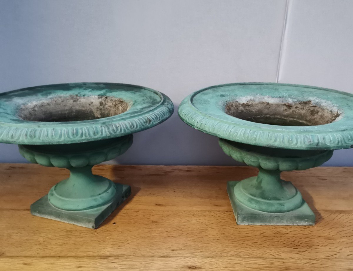 Pair Of Medici Vases In Cast Iron-photo-2