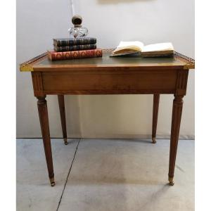 Small Desk, Writing Table, Louis Moreau, Louis XVI Period 