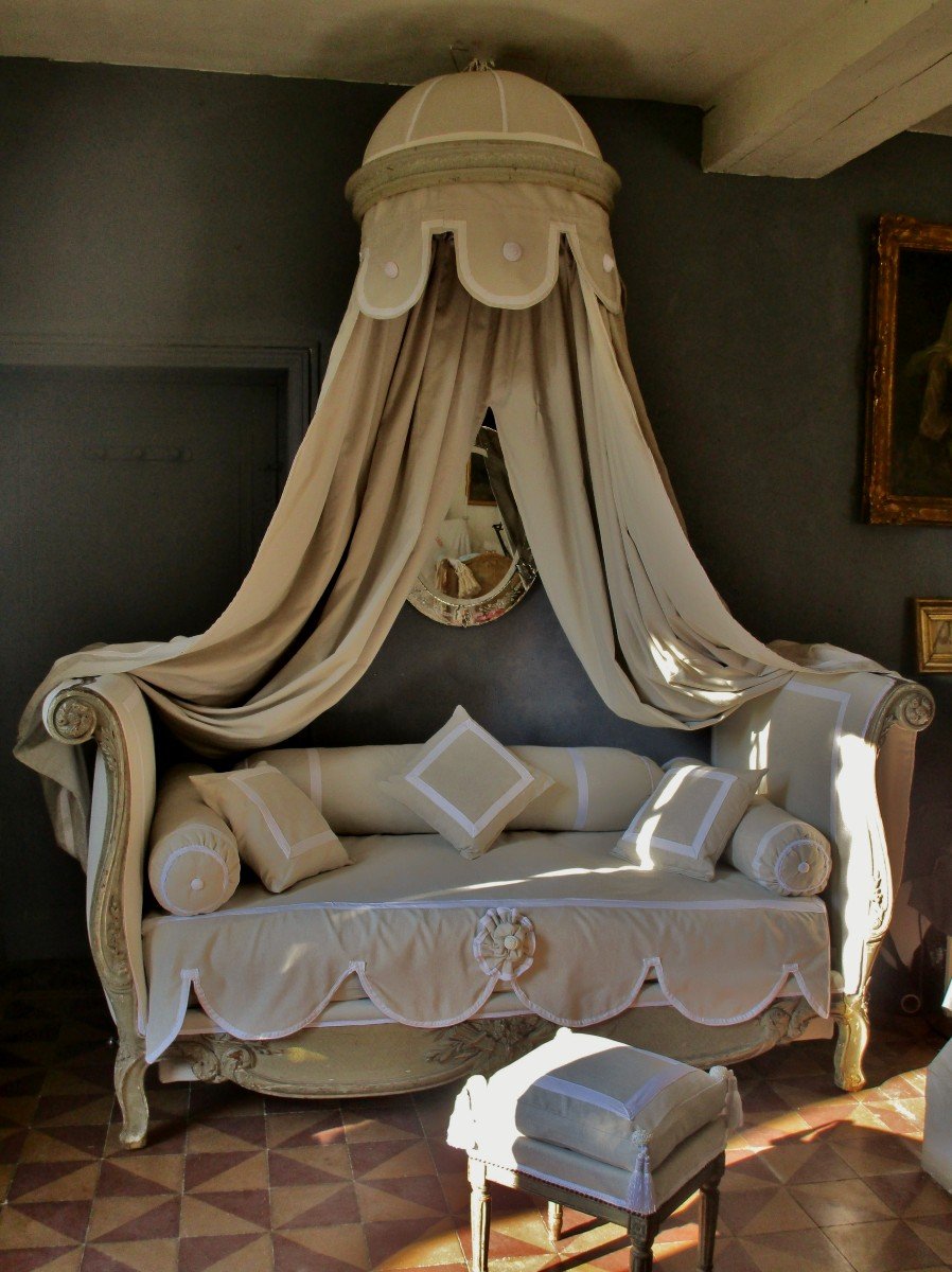 Large Ottoman Bed With Imperial Louis XV-photo-4