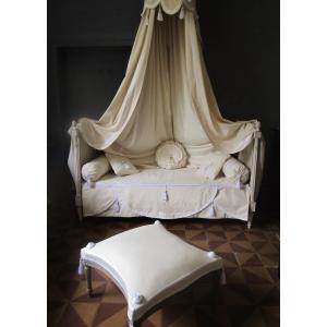 19th Century Alcove Bed / Stool