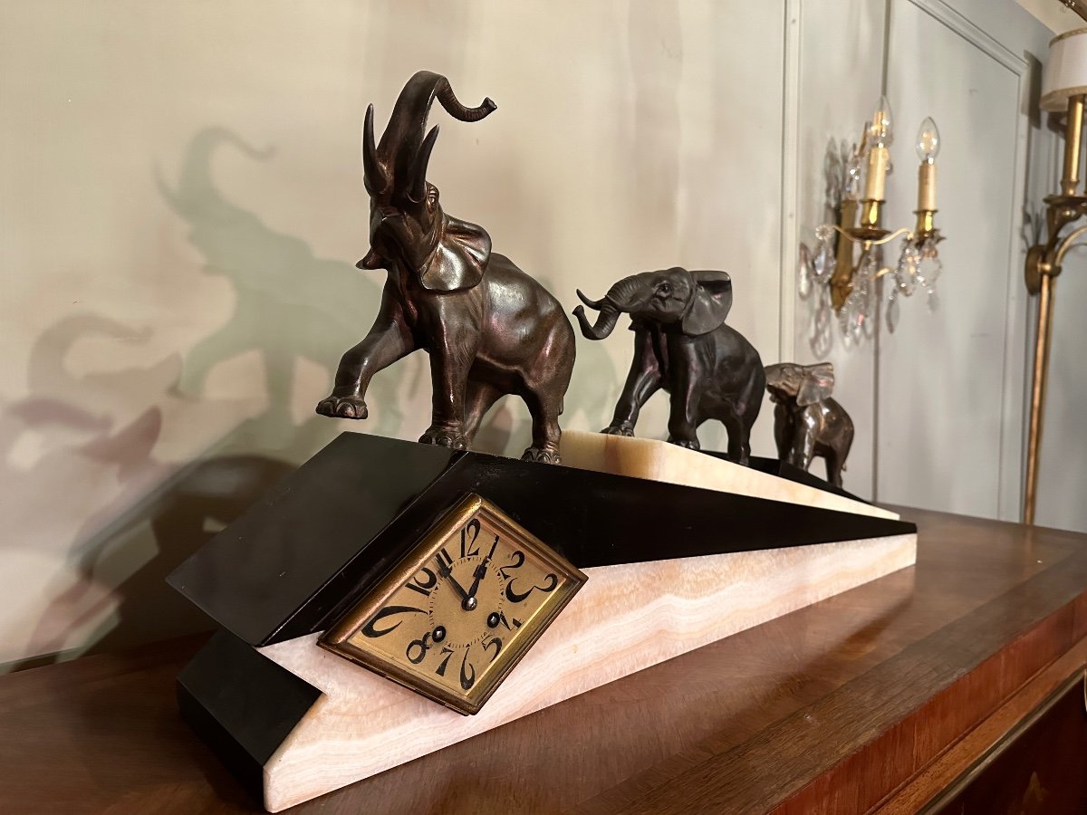 Elephant Clock From Art - Deco Period. -photo-1