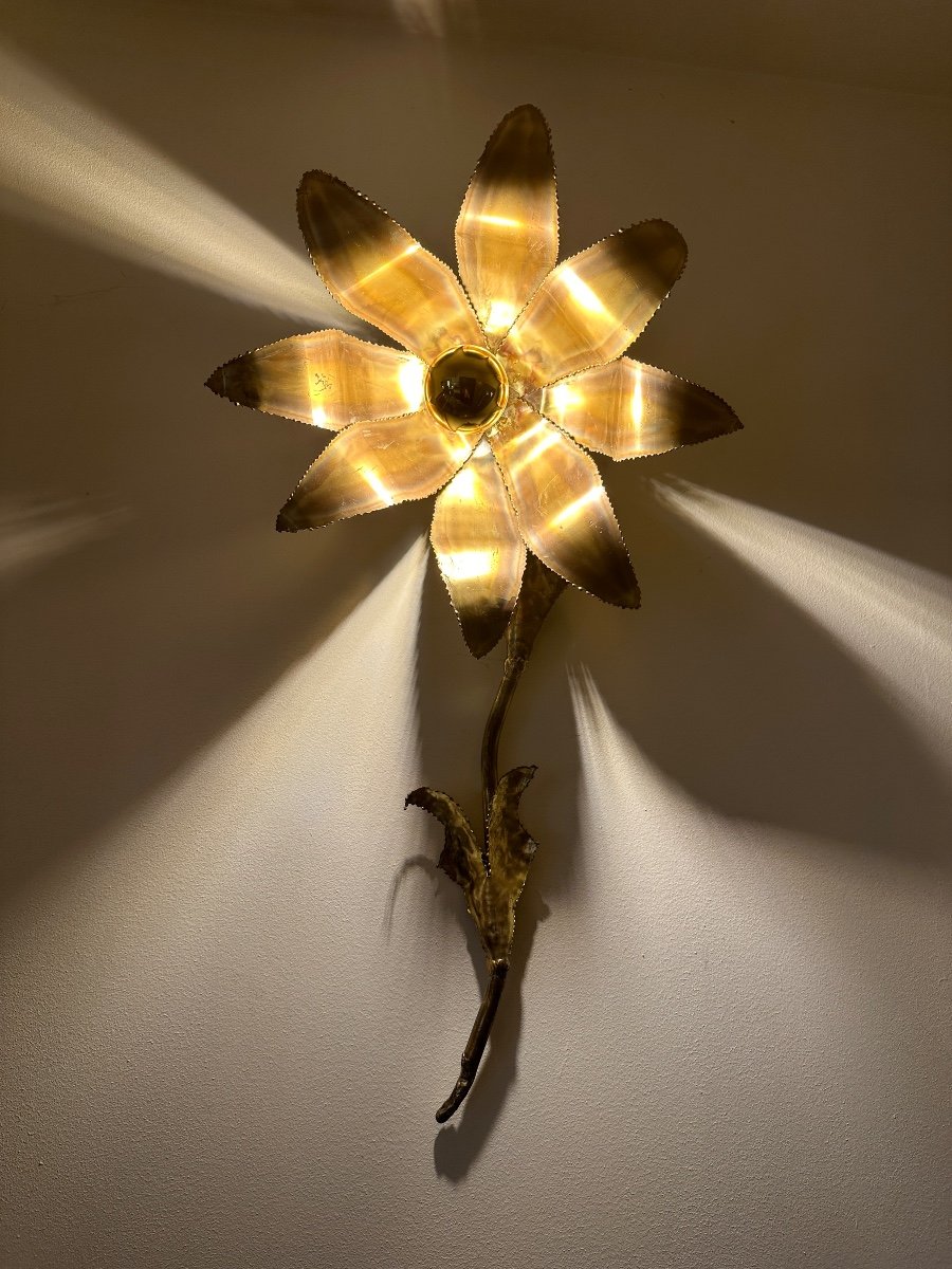 Brass Flower Wall Light. Maison Jansen.-photo-4