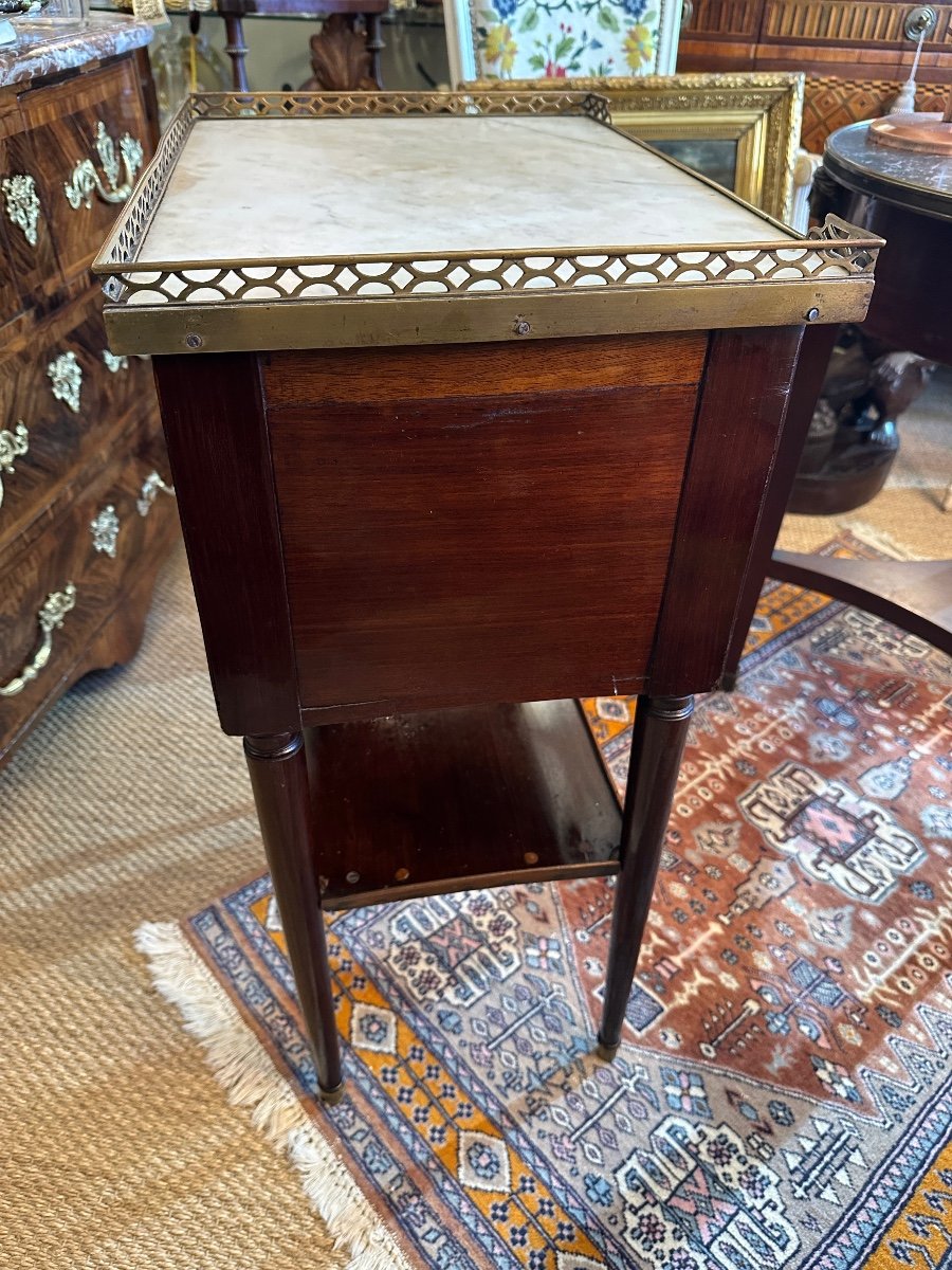 Louis XVI Period Mahogany Bedside Table.-photo-3