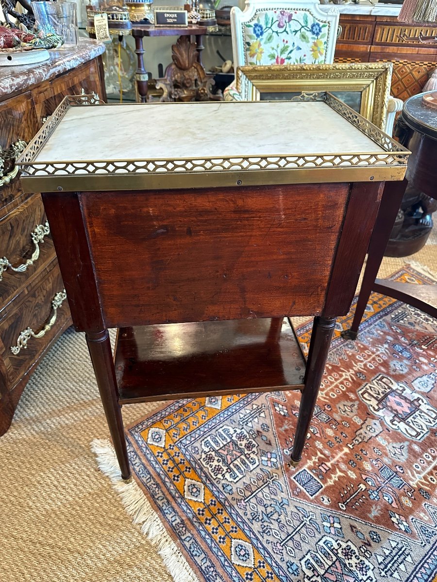 Louis XVI Period Mahogany Bedside Table.-photo-1