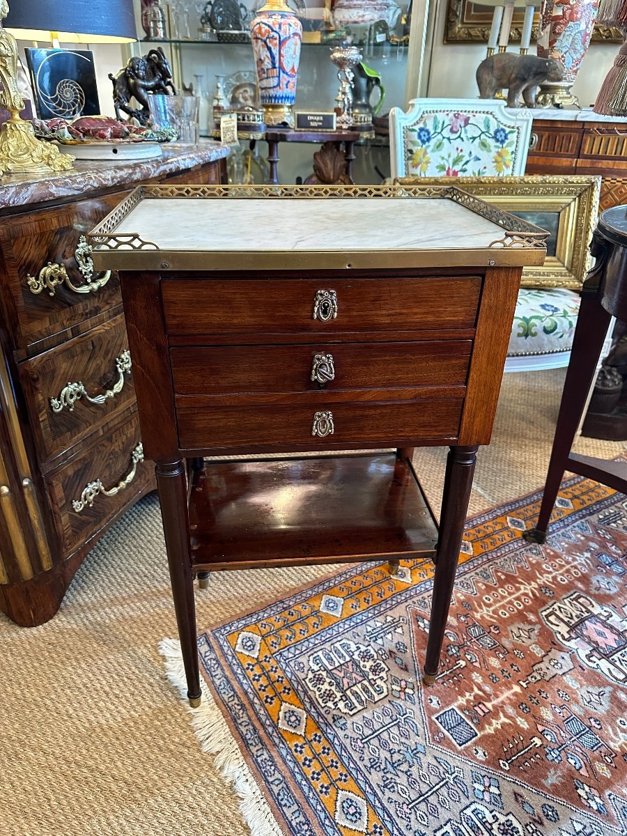 Louis XVI Period Mahogany Bedside Table.-photo-5