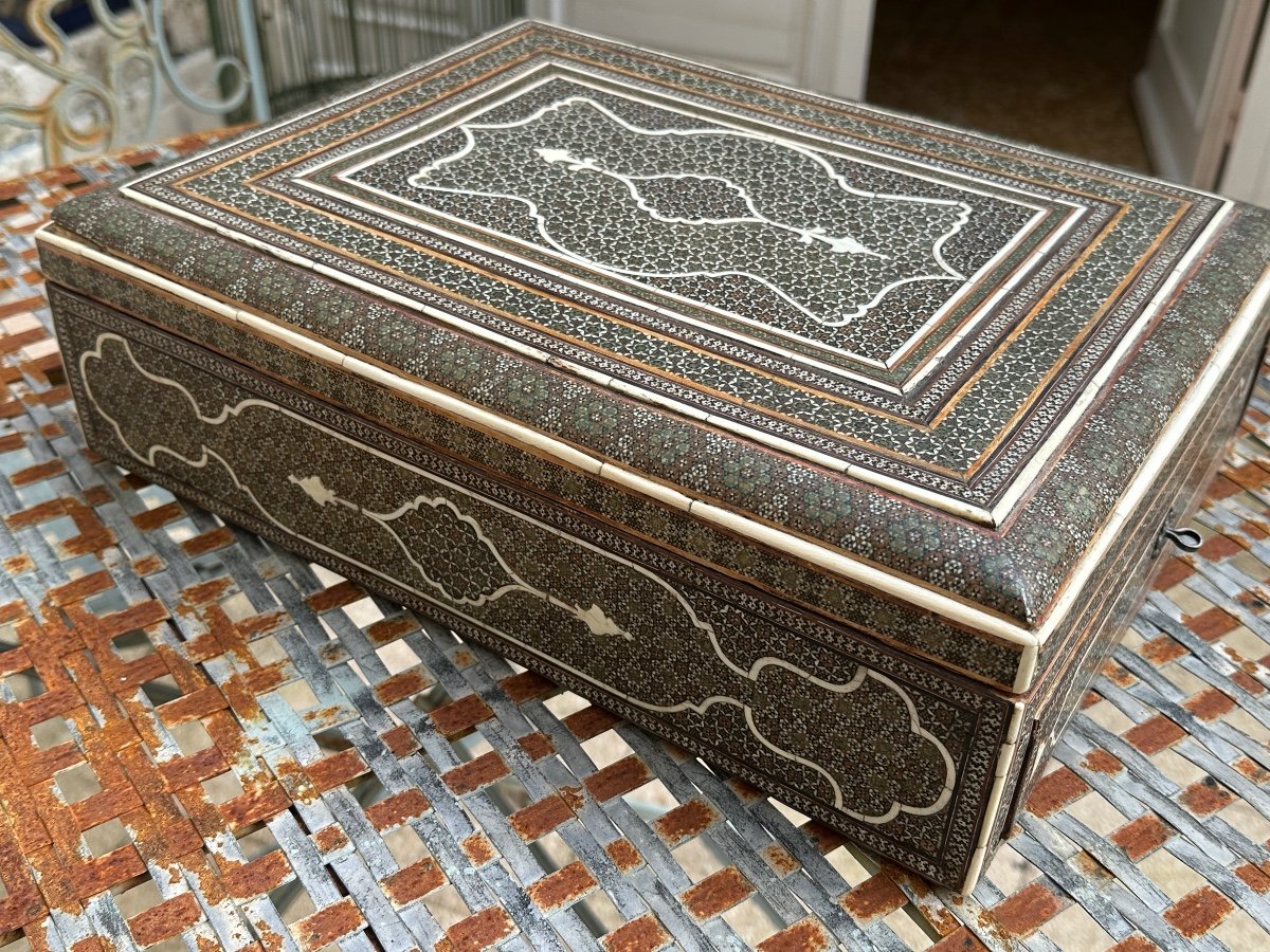 Khatam Kari Persian Star Marquetry Games Box, Late 18th Century. -photo-3