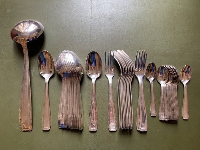 Art Deco Cutlery Set In Silver Metal.-photo-2