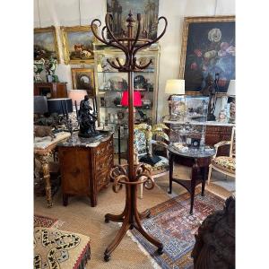 Large Parrot Coat Rack From The 1900s. 