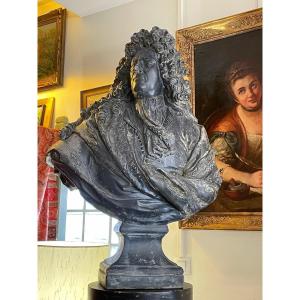 Très Grand Buste De Louis XIV  En Terre Cuite D’époque XIX ème. 