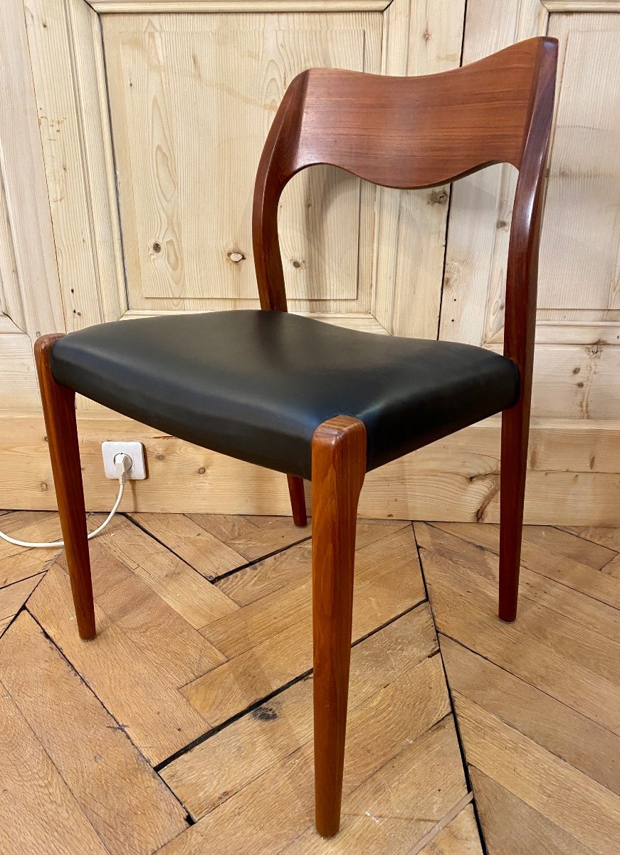 6 Scandinavian Chairs Model No. 71 By Niels Otto Moller-photo-3