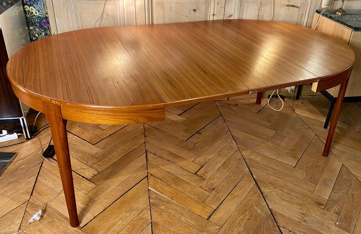  Scandinavian Style Extendable Round Teak Table -photo-2