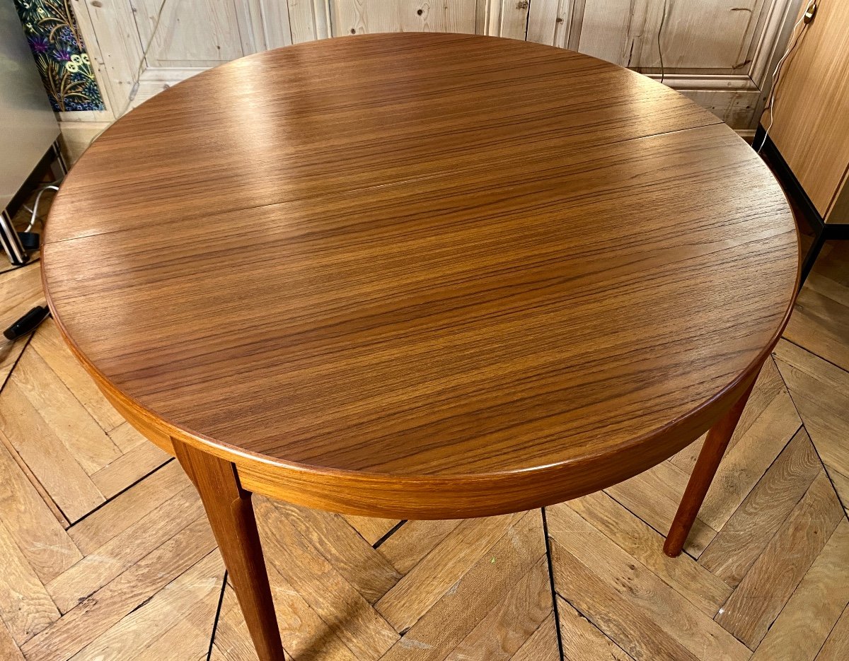  Scandinavian Style Extendable Round Teak Table -photo-8