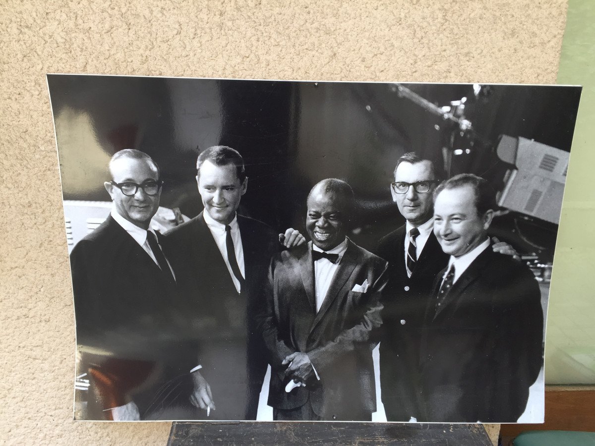 Large Format Photo Of Louis Armstrong During A Tv Show-photo-2