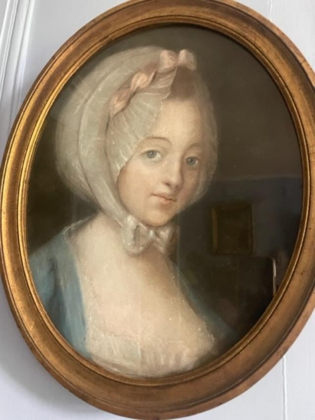 Charmant pastel représentant une jeune fille d'époque Louis XVI-photo-2