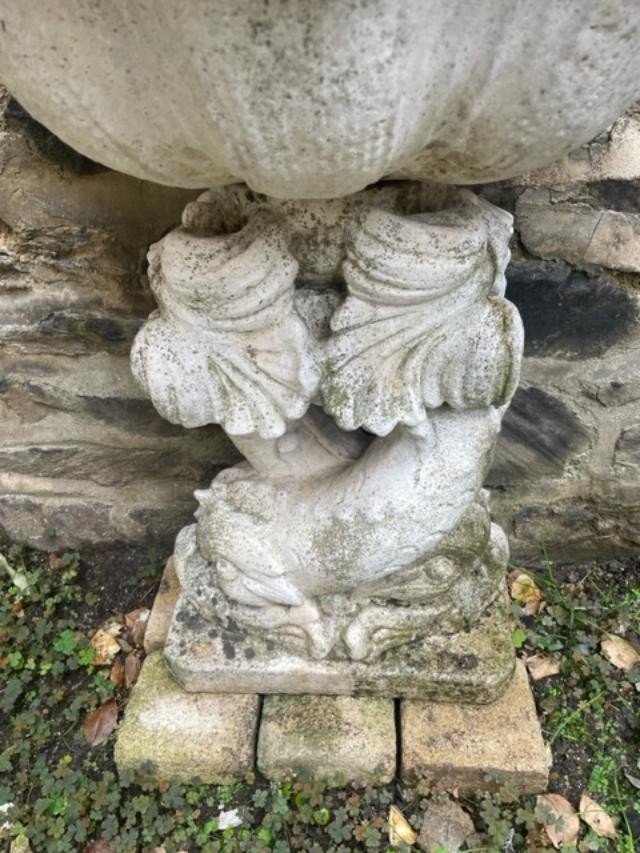 Lovely Dolphin Fountain In Reconstituted Stone-photo-1