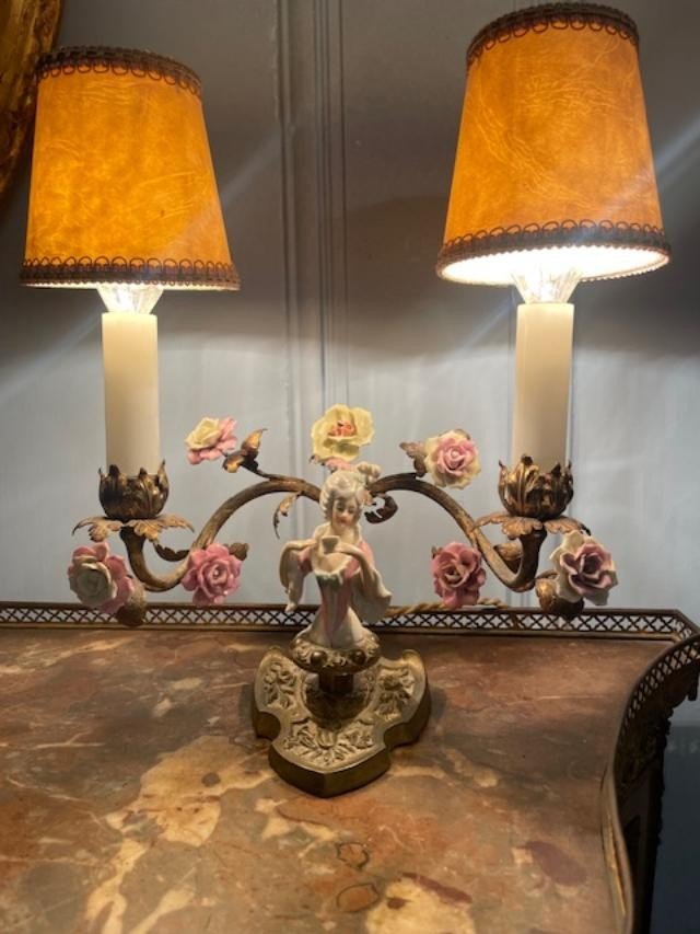 Lampe de style Louis XV rocaille en bronze et porcelaine-photo-3