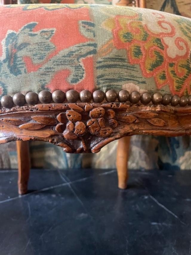 Natural Wood Chair With Louis XV Period Cabriolet Back-photo-3