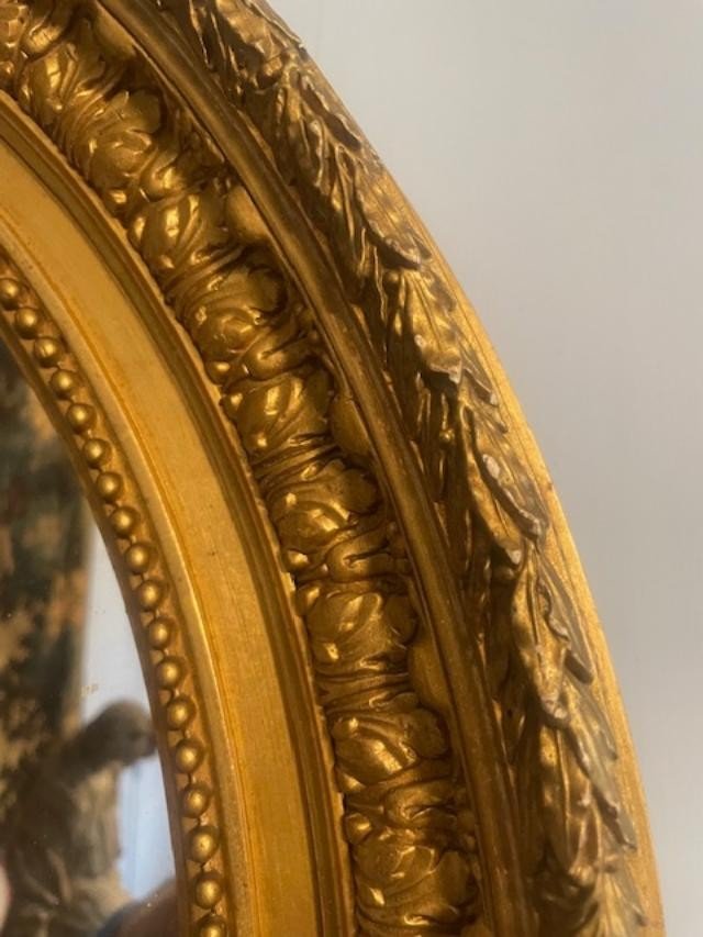 Beautiful Oval Mirror In Wood And Gilded Stucco From The 19th Century-photo-1