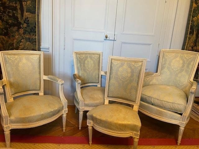 Salon d'époque Louis XVI en bois laqué , 18 ème siècle