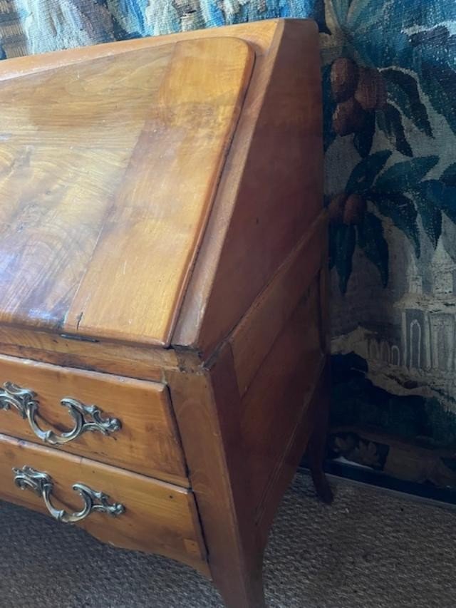 Bureau de pente en bois fruitier d'époque Louis XV , milieu du 18 ème siècle-photo-3