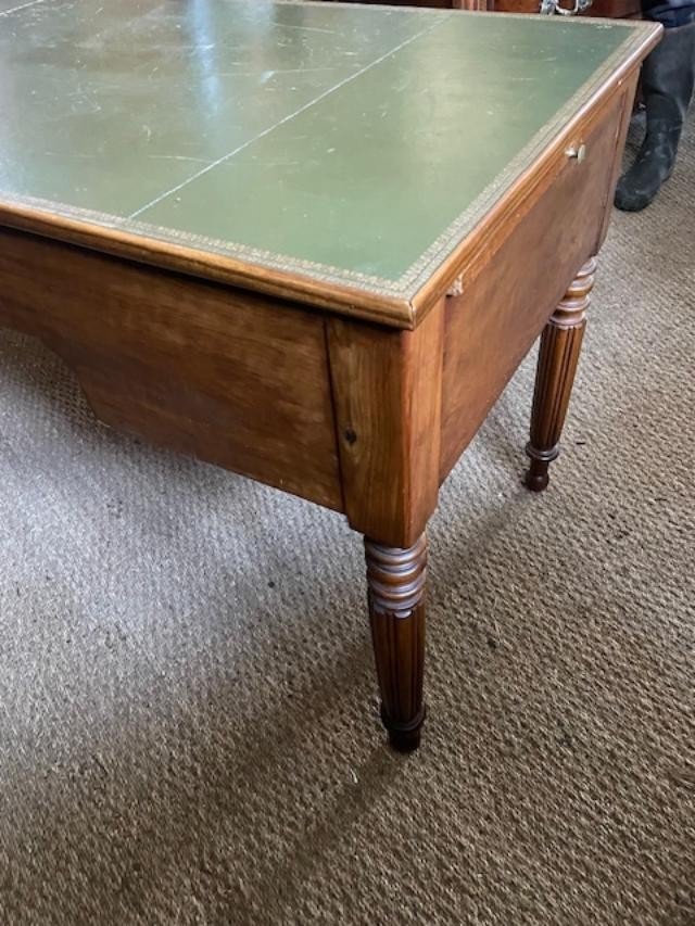 Early 19th Century Mahogany Desk-photo-2